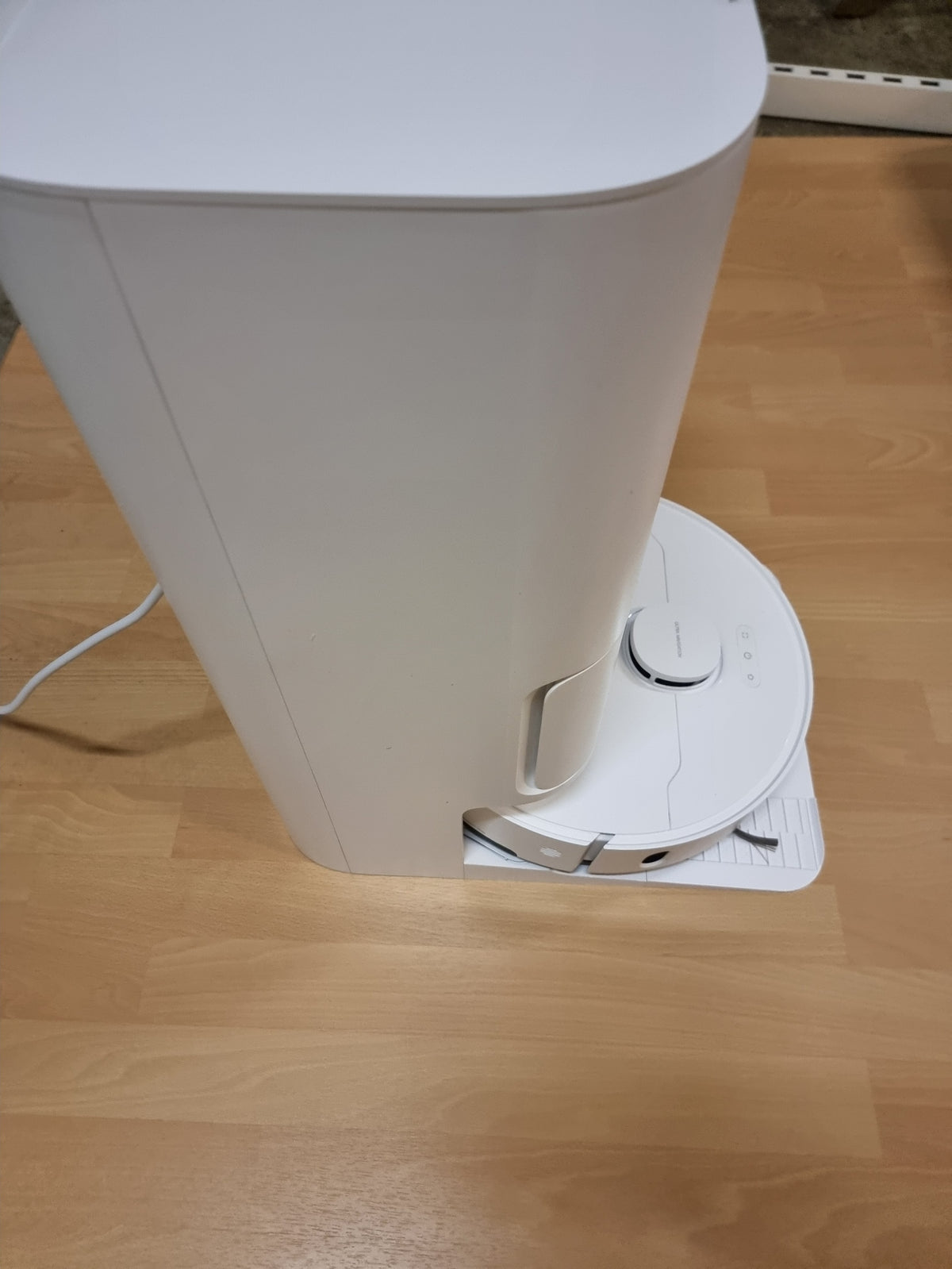 MOVA E40 Ultra Saugroboter 19.000 Pa mit Wischstation und Kartierung