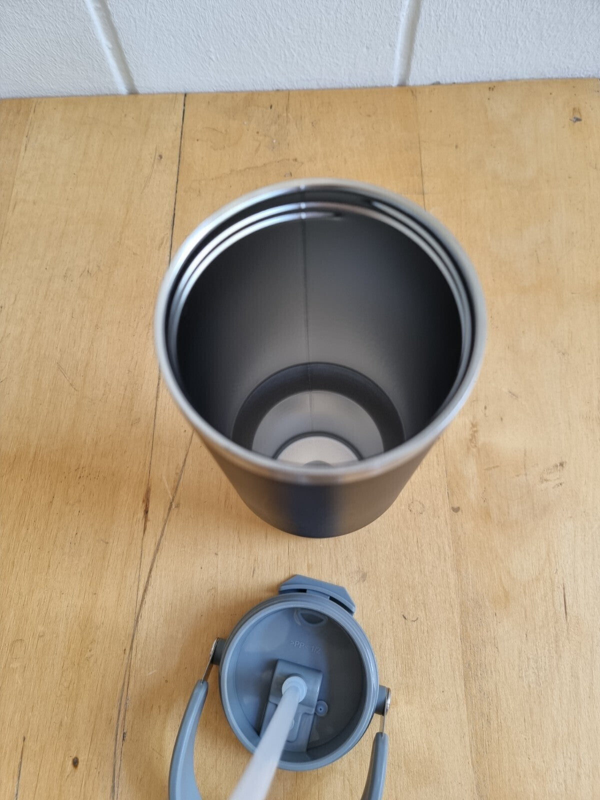 XL Thermobecher 1,2L bis zu 6 Std. mit 2 Trinköffnungen und Tragebügel schwarz