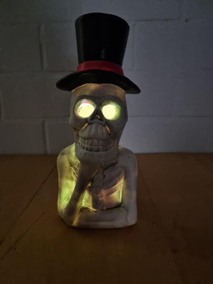 Halloween Dekofigur LED Farbwechsel 29 cm Geist Skelett Wichtel Grabstein RIP
