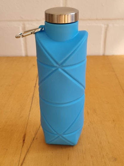 Faltbare Silikon-Trinkflasche mit Karabiner und Metalloptik-Verschluss Blau Lila