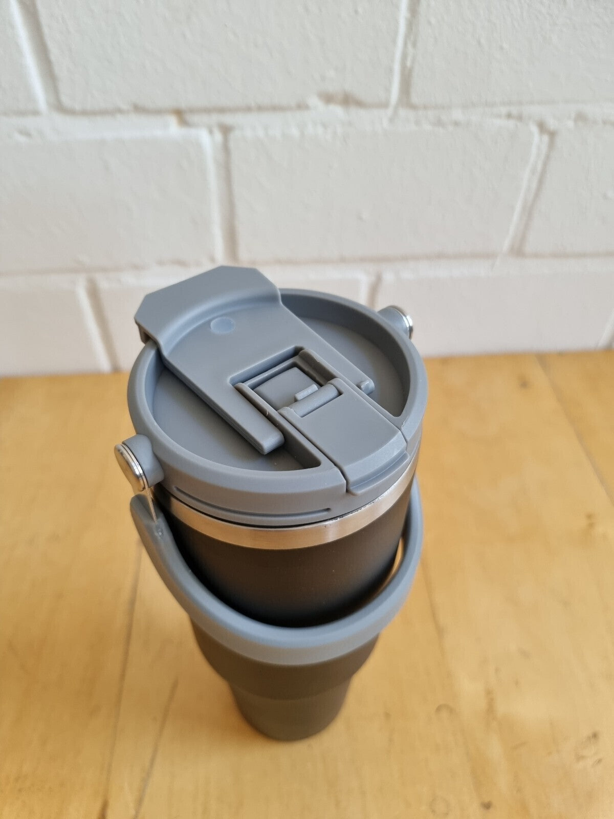 XL Thermobecher 1,2L bis zu 6 Std. mit 2 Trinköffnungen und Tragebügel schwarz