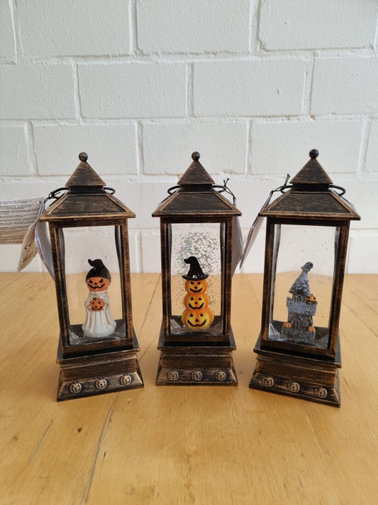 LED-Halloweenlaterne als Schneekugel mit Glitzer und Farbwechsel 30 cm hoch