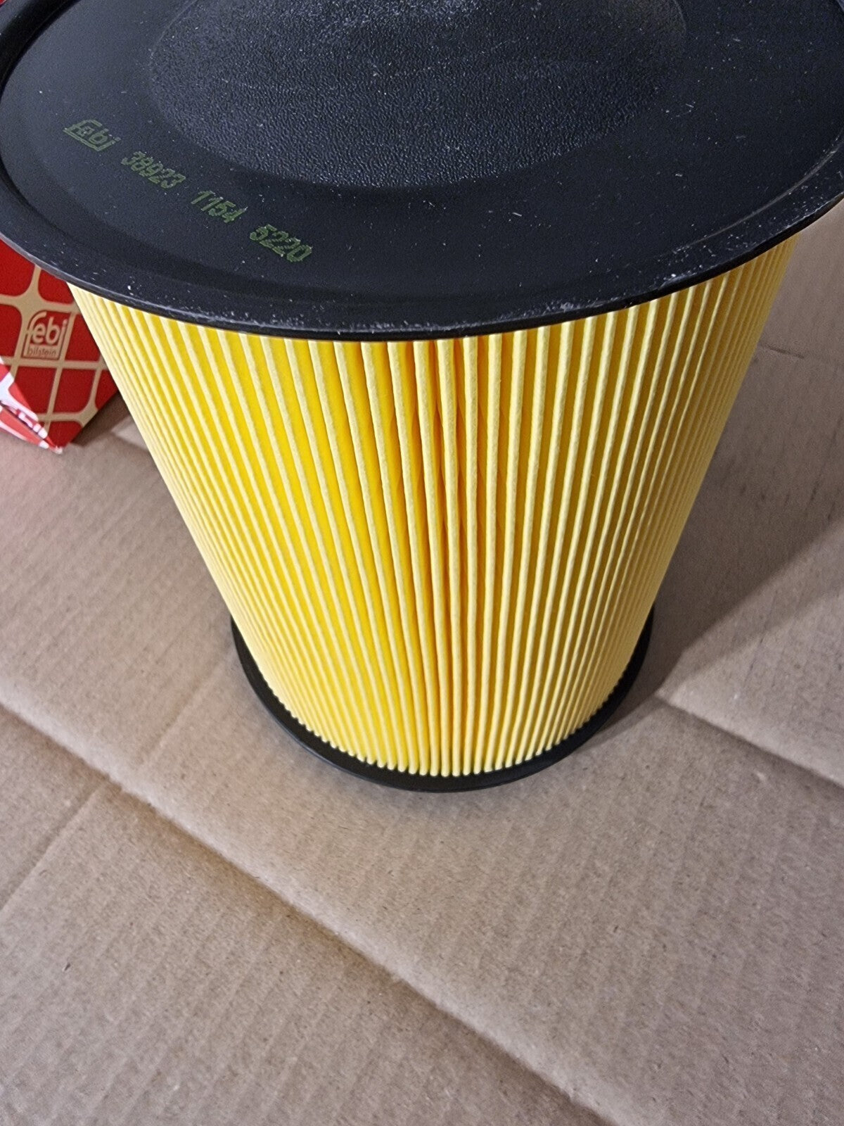febi bilstein Luftfilter 38923 – passgenau, langlebig, leistungsstark, Ford Pkw